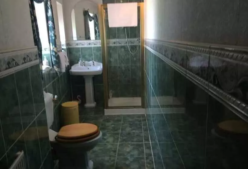 Aamiaismajoitus (B&B) Broom Lodge