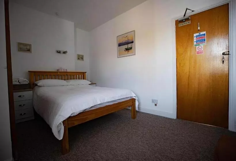 Aamiaismajoitus (B&B) Claremont Guesthouse