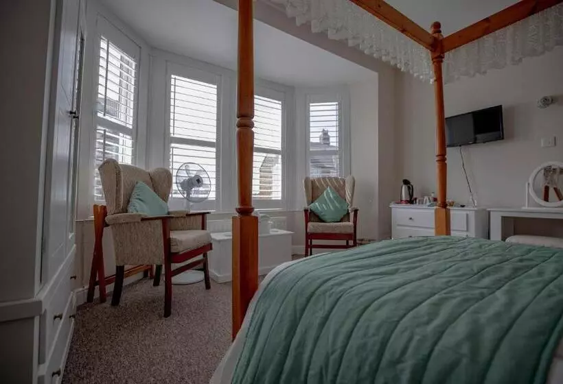 Aamiaismajoitus (B&B) Claremont Guesthouse