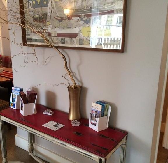 ベッドアンドブレックファースト The Boathouse