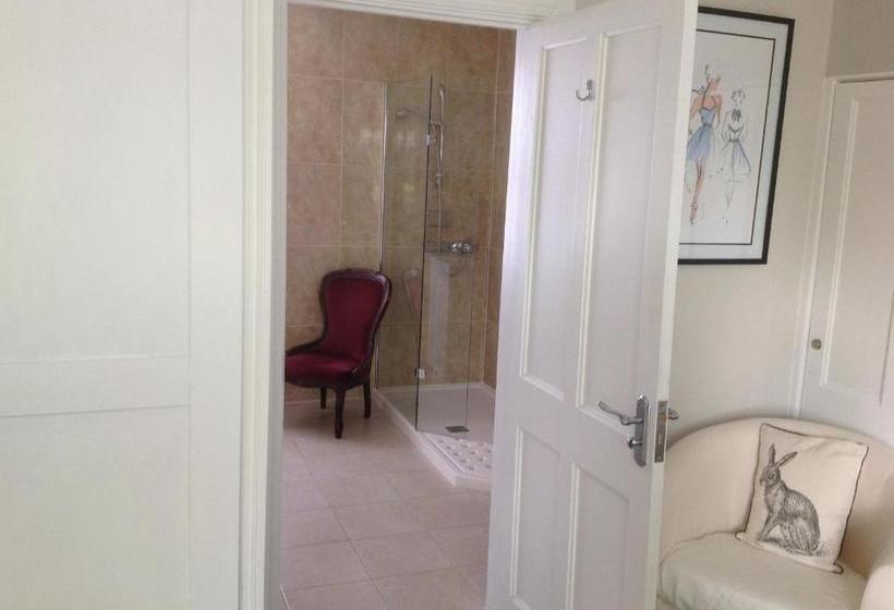 ベッドアンドブレックファースト Three Ivy Cross