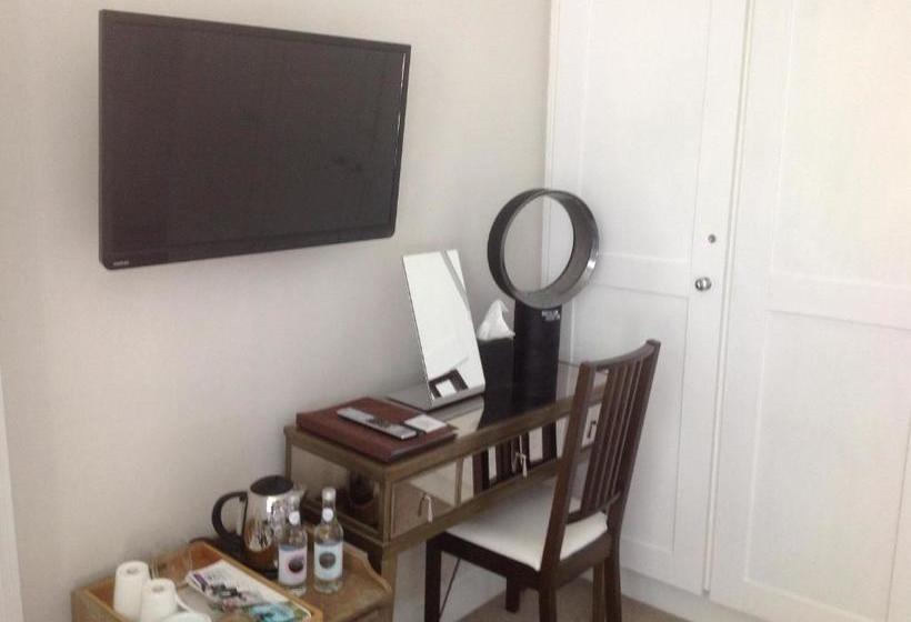 ベッドアンドブレックファースト Three Ivy Cross