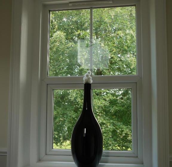 ベッドアンドブレックファースト Three Ivy Cross