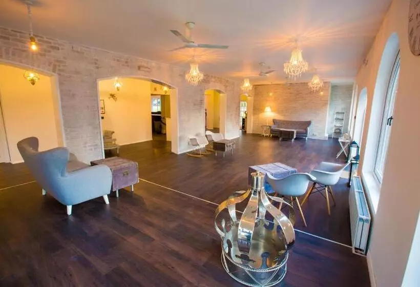 Hotelli Gray Manor