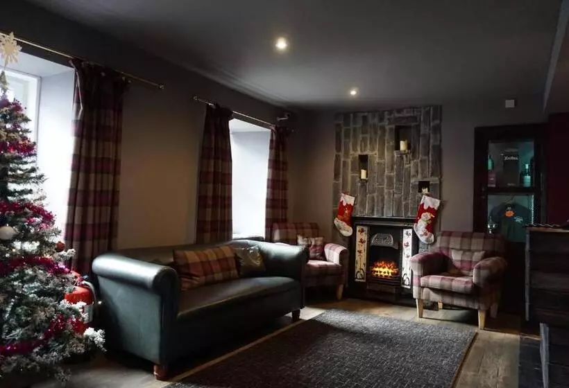 Hotel Lochside