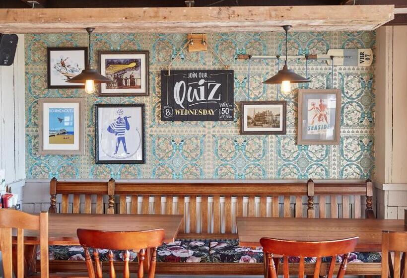 ホテル The Spyglass & Kettle By Greene King Inns