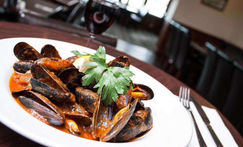 בית מלון כפרי Tuckers Inn