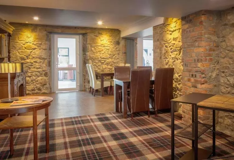 The Brander Lodge Hotel And Bistro