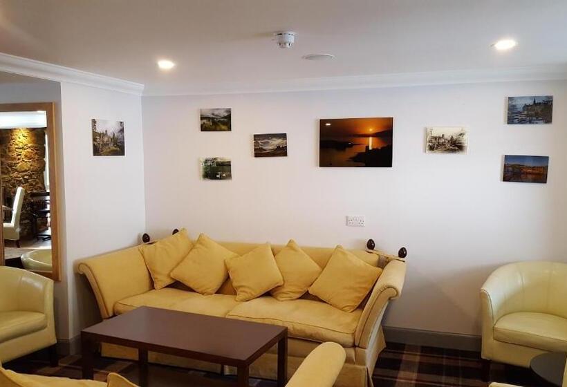 The Brander Lodge Hotel And Bistro