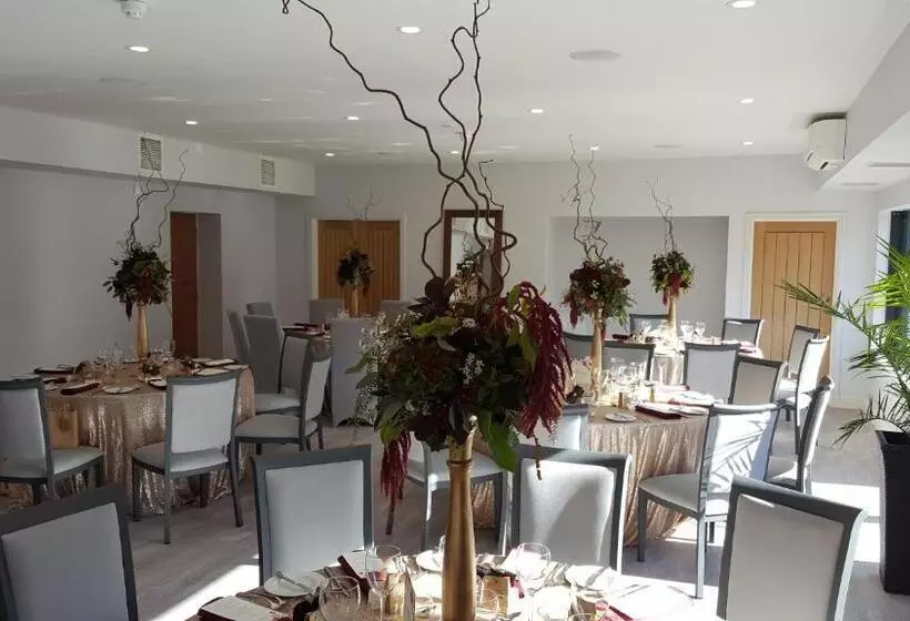 The Brander Lodge Hotel And Bistro