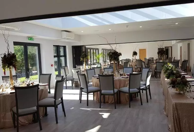 The Brander Lodge Hotel And Bistro