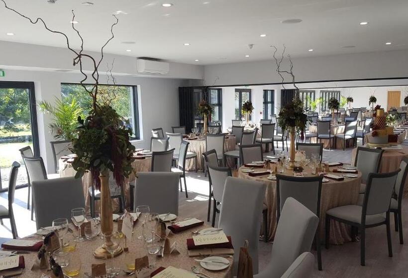 The Brander Lodge Hotel And Bistro