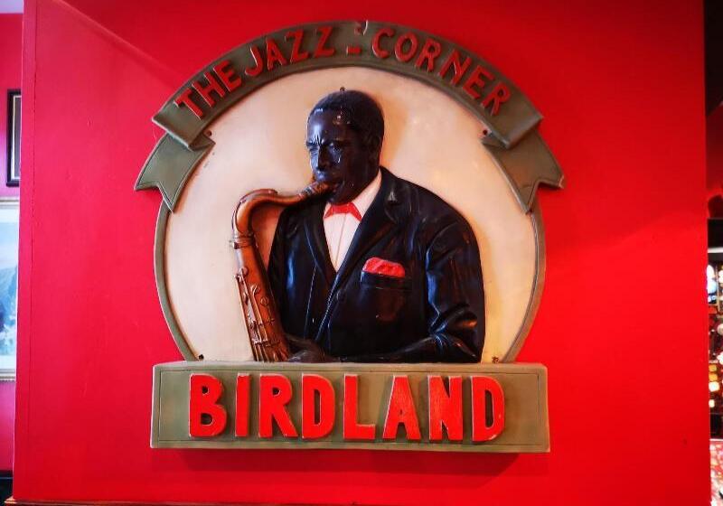 فندق صغير Claredon