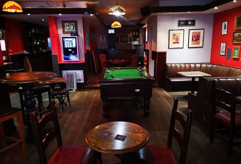 فندق صغير Claredon