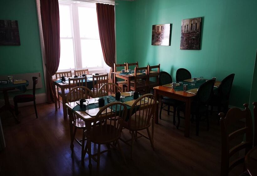 فندق صغير Claredon