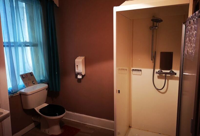 فندق صغير Claredon