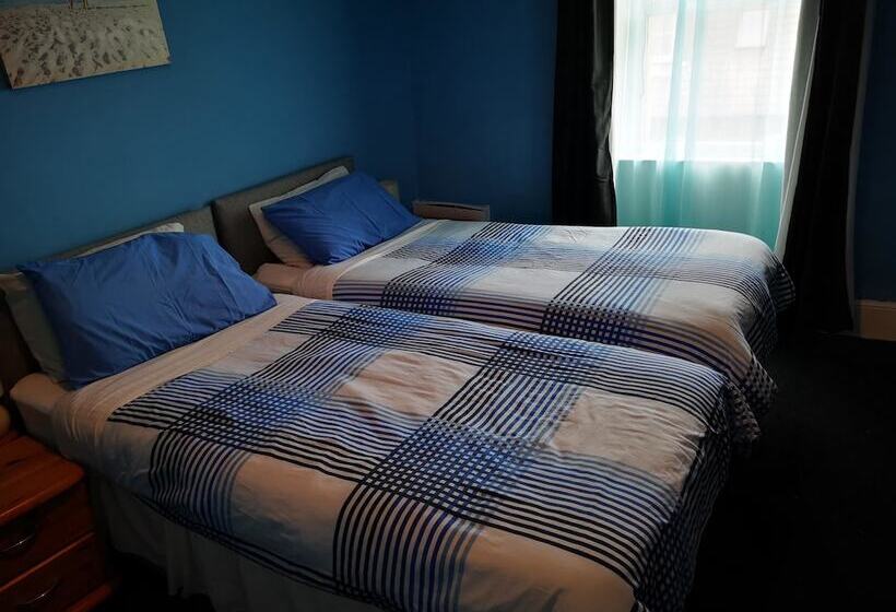 فندق صغير Claredon