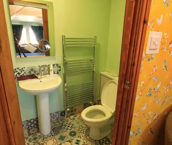 Bed and Breakfast Beaches Guesthouse
