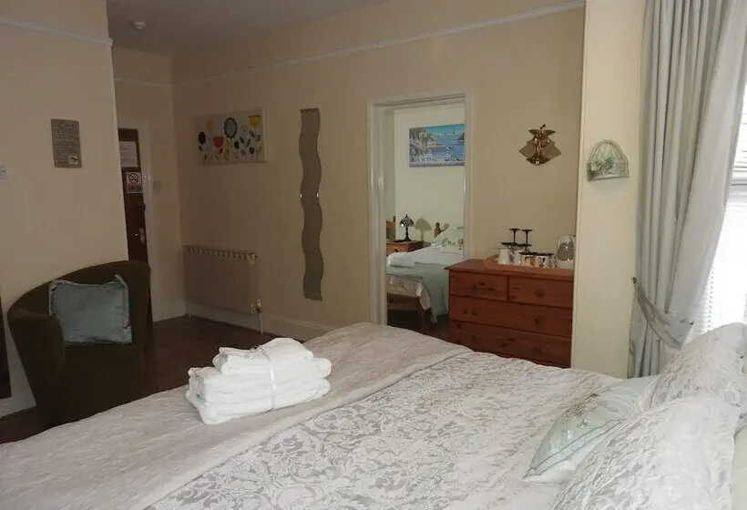 Bed and Breakfast Beaches Guesthouse