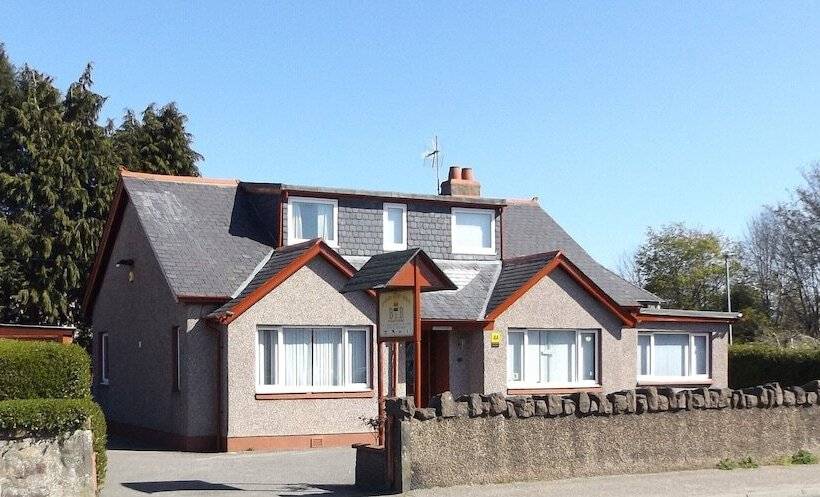 Aamiaismajoitus (B&B) Lyndon Guest House