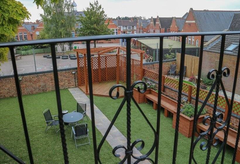 ベッドアンドブレックファースト Oscar Lodge