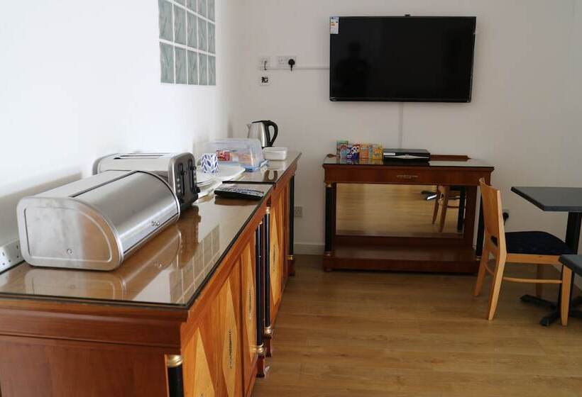 ベッドアンドブレックファースト Oscar Lodge