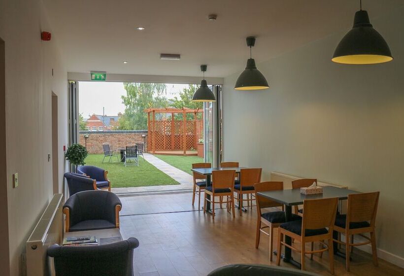 ベッドアンドブレックファースト Oscar Lodge