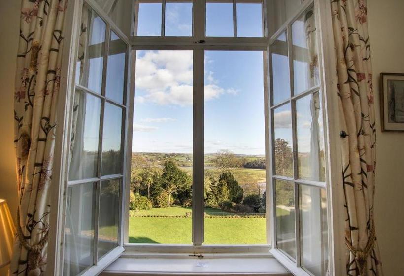 צימר Pentillie Castle And Estate