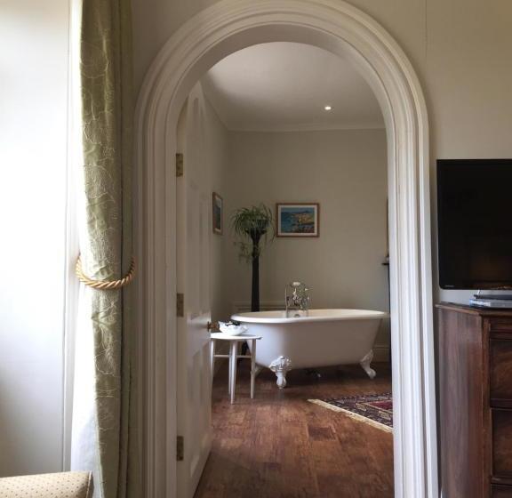 צימר Pentillie Castle And Estate