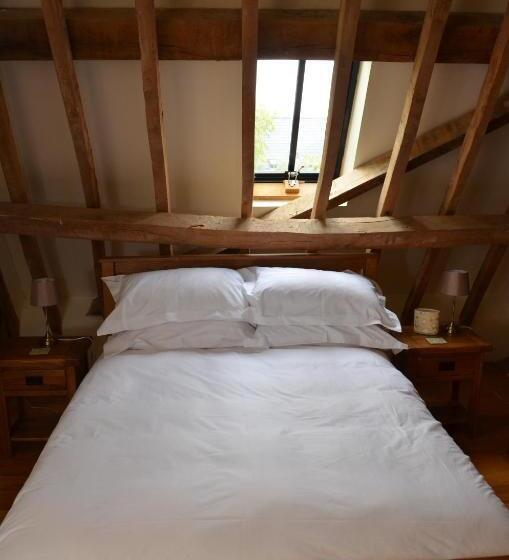 مبيت وإفطار Sabine Barn