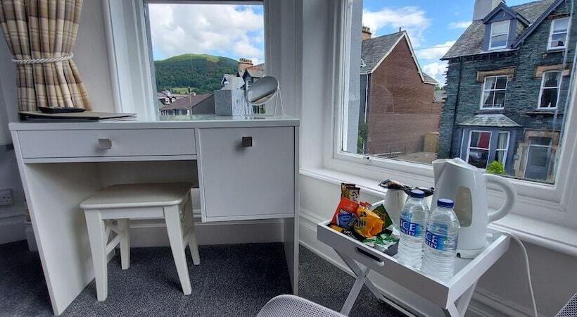 مبيت وإفطار Squirrel Lodge