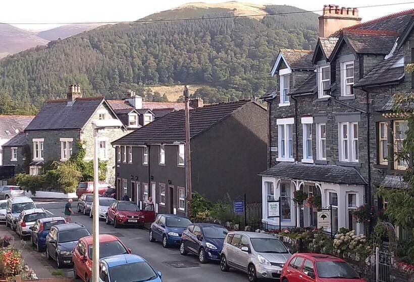 مبيت وإفطار Squirrel Lodge