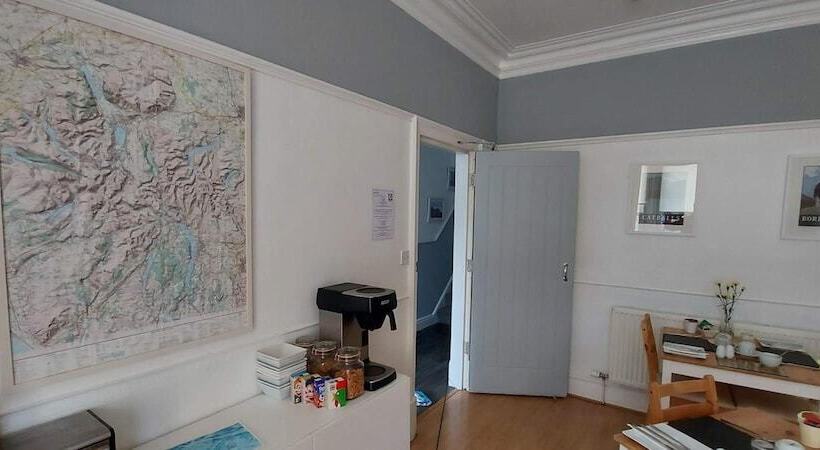 مبيت وإفطار Squirrel Lodge