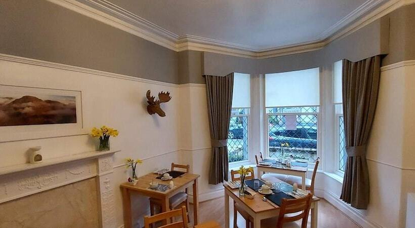 مبيت وإفطار Squirrel Lodge