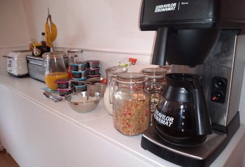 مبيت وإفطار Squirrel Lodge