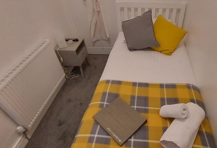 مبيت وإفطار Squirrel Lodge