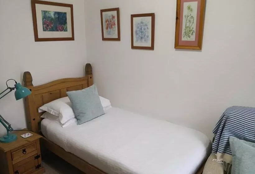 Aamiaismajoitus (B&B) Sunset Guest House