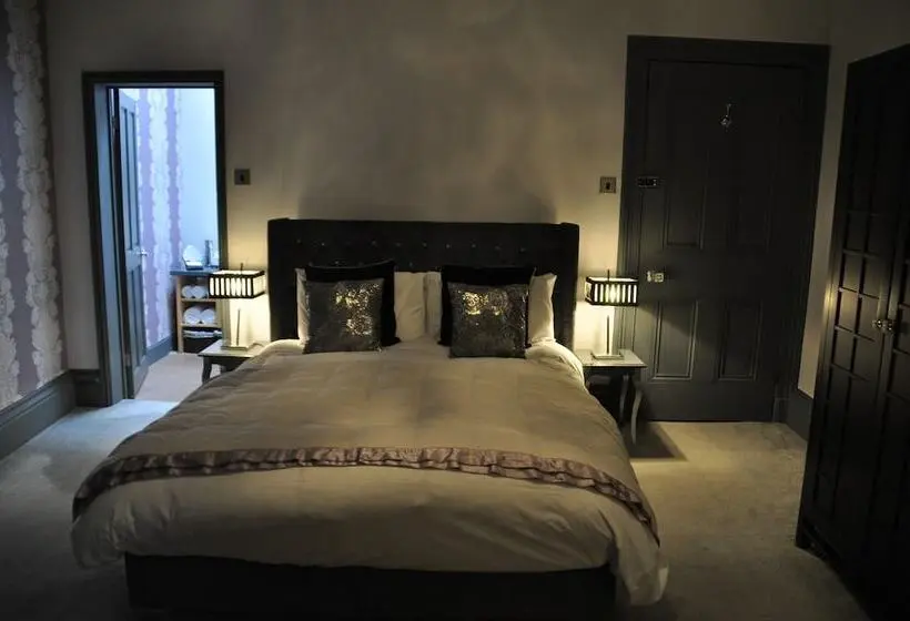 ベッドアンドブレックファースト The Bank Guest House