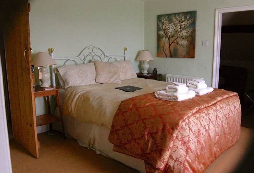 Clotworthy House Bed & Breakfast