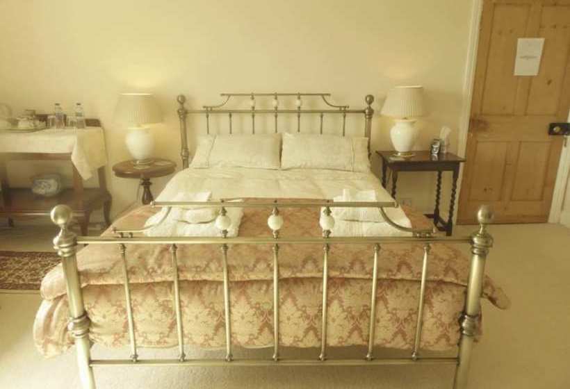 Clotworthy House Bed & Breakfast