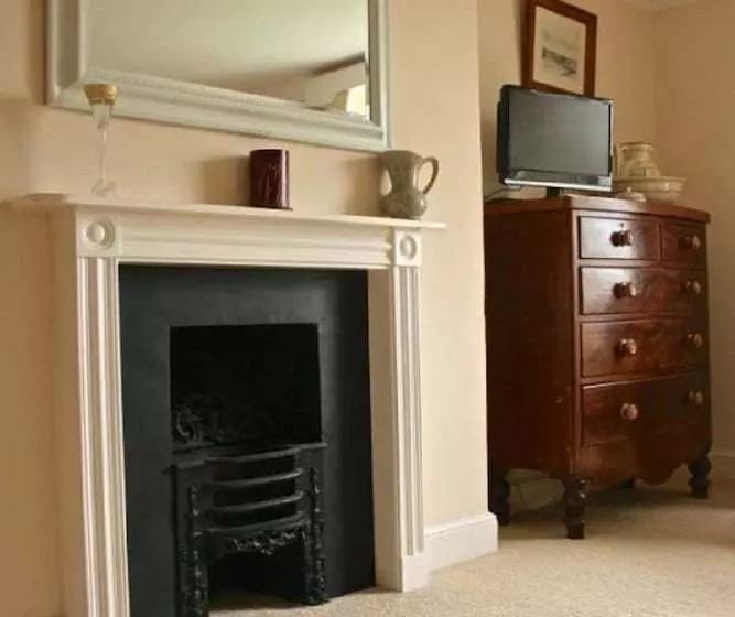 Clotworthy House Bed & Breakfast