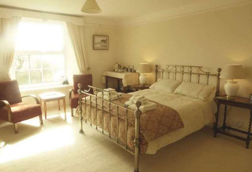Clotworthy House Bed & Breakfast