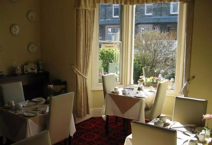 تختخواب و صبحانه Cragside Guest House
