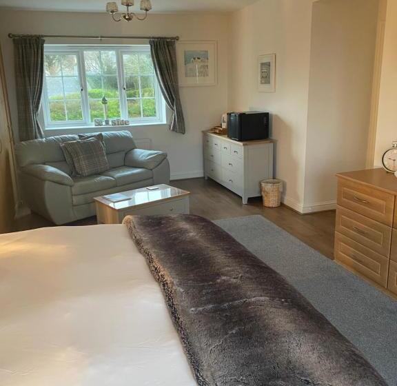 Downsfield Bed And Breakfast