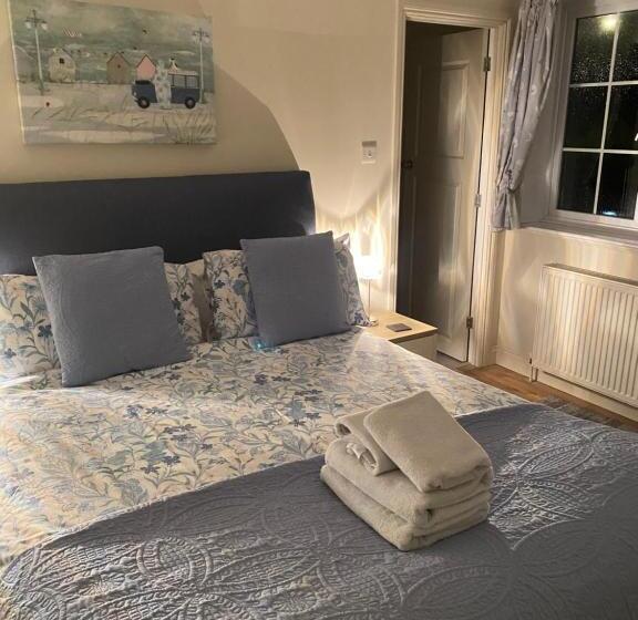 Downsfield Bed And Breakfast