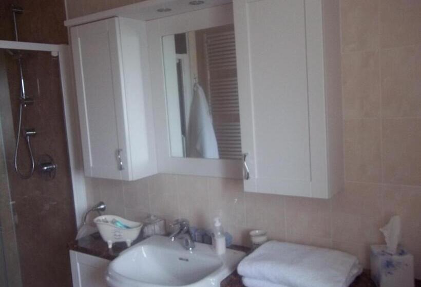 Downsfield Bed And Breakfast