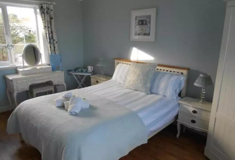 Downsfield Bed And Breakfast