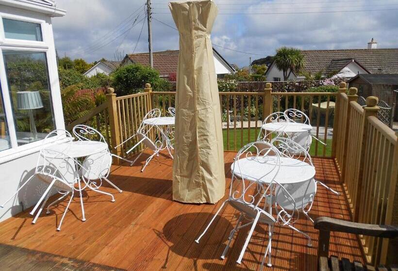 Downsfield Bed And Breakfast