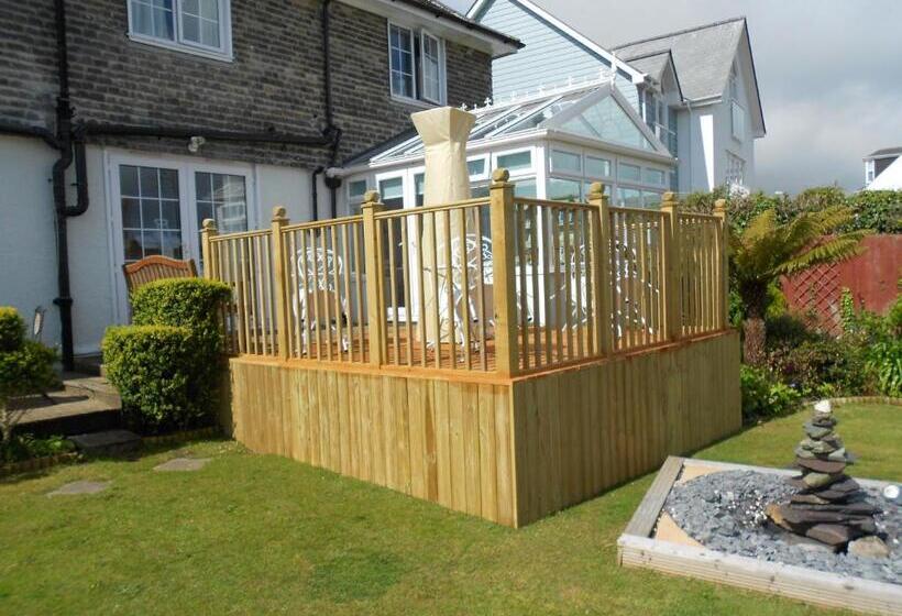 Downsfield Bed And Breakfast