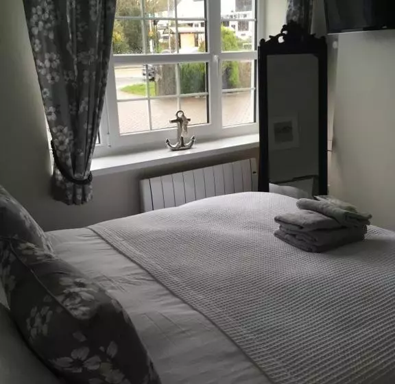 Downsfield Bed And Breakfast